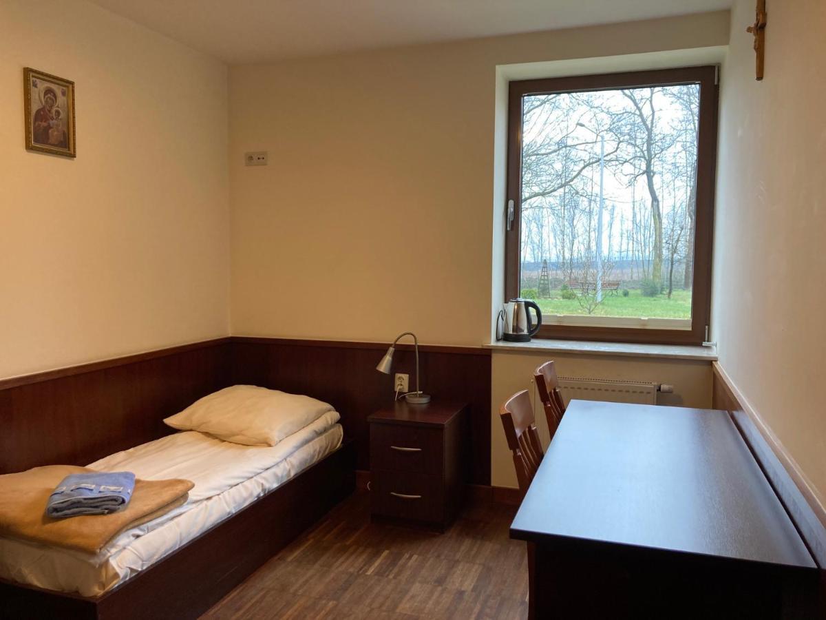 Uroczysko Porszewice - Osrodek Konferencyjno-Rekolekcyjny Hotel Pabianice Kültér fotó