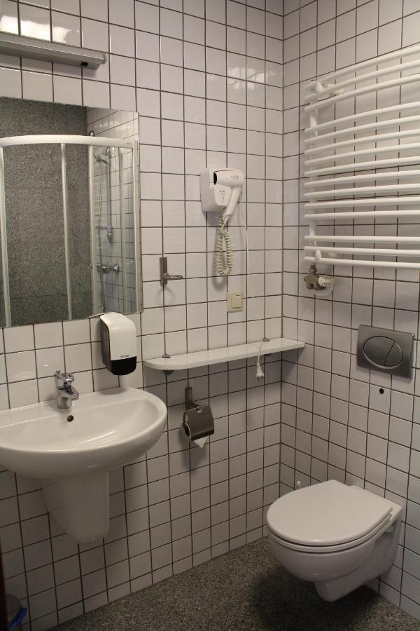 Uroczysko Porszewice - Osrodek Konferencyjno-Rekolekcyjny Hotel Pabianice Kültér fotó